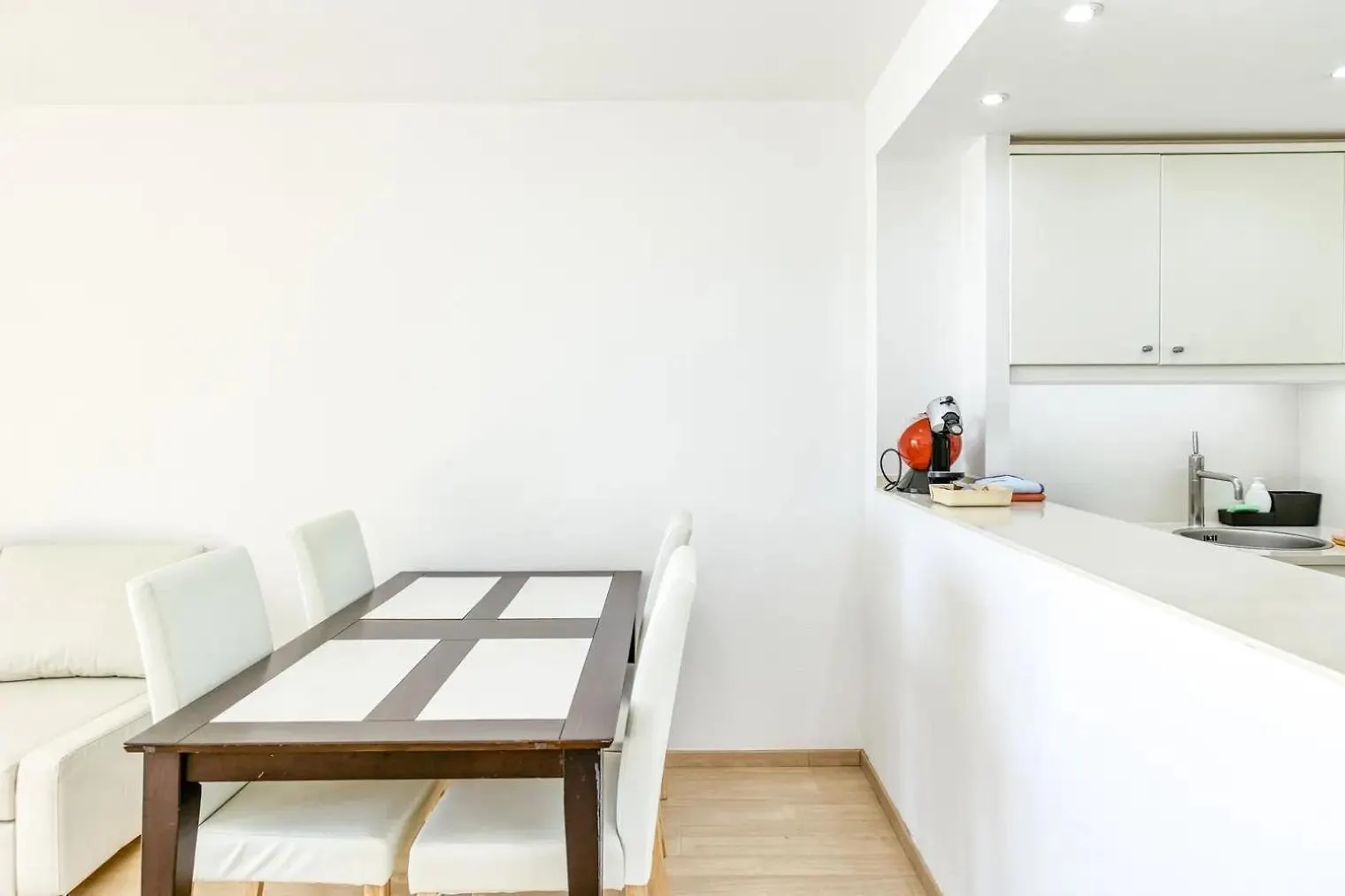 アパート Apartament Amb Piscina I Zona Enjardinada ロザス