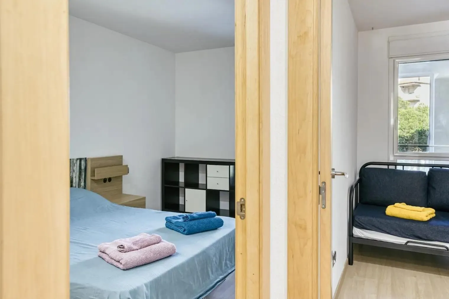 アパート Apartament Amb Piscina I Zona Enjardinada ロザス
