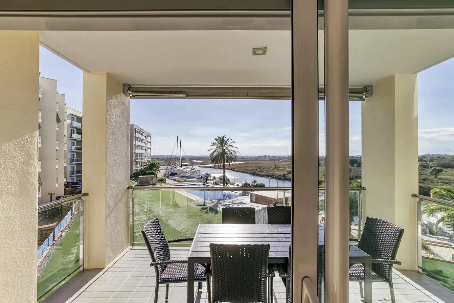 Apartament Amb Piscina I Zona Enjardinada ロザス