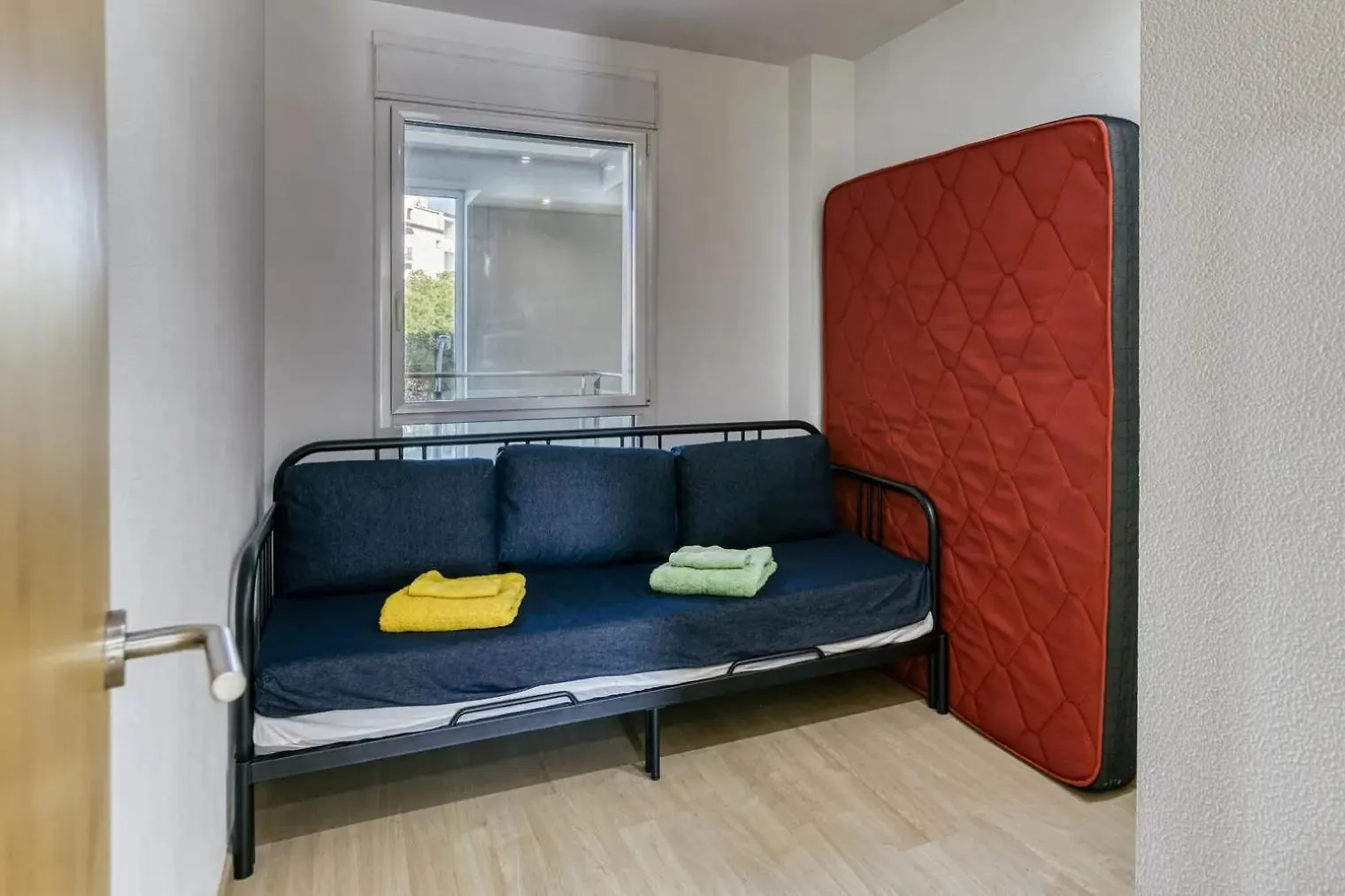 アパート Apartament Amb Piscina I Zona Enjardinada ロザス